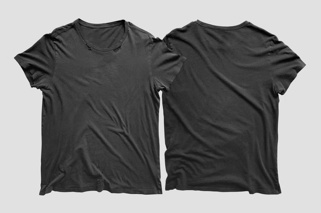 Front and Back T Shirt Mockup – Distressed
